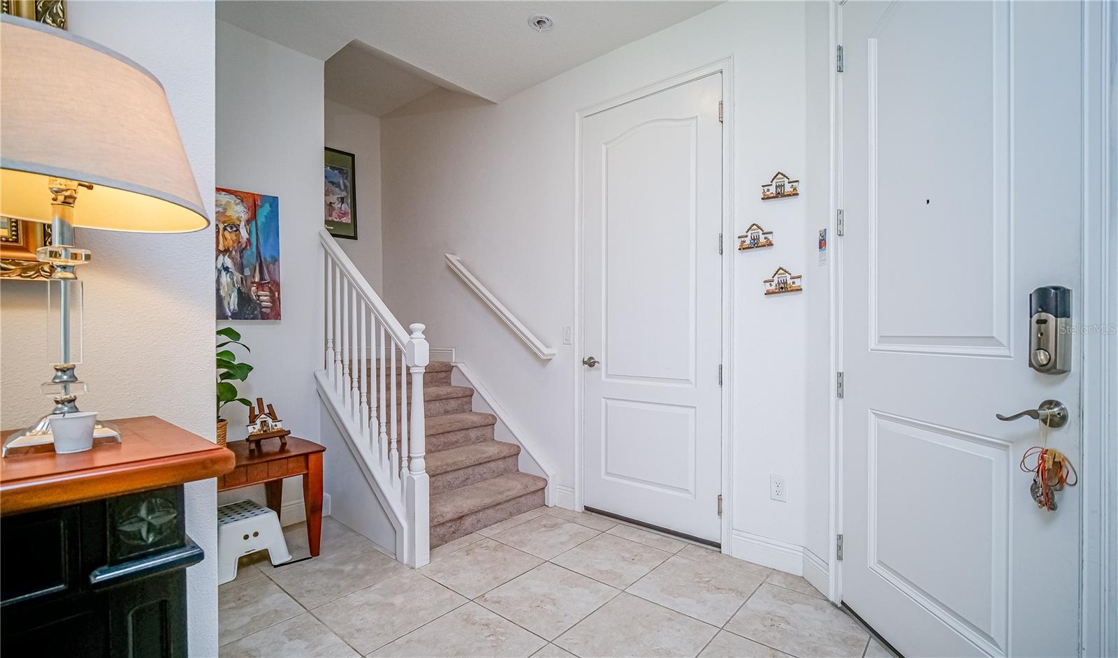 Image 16 of 66 For 13997 Helsby Street