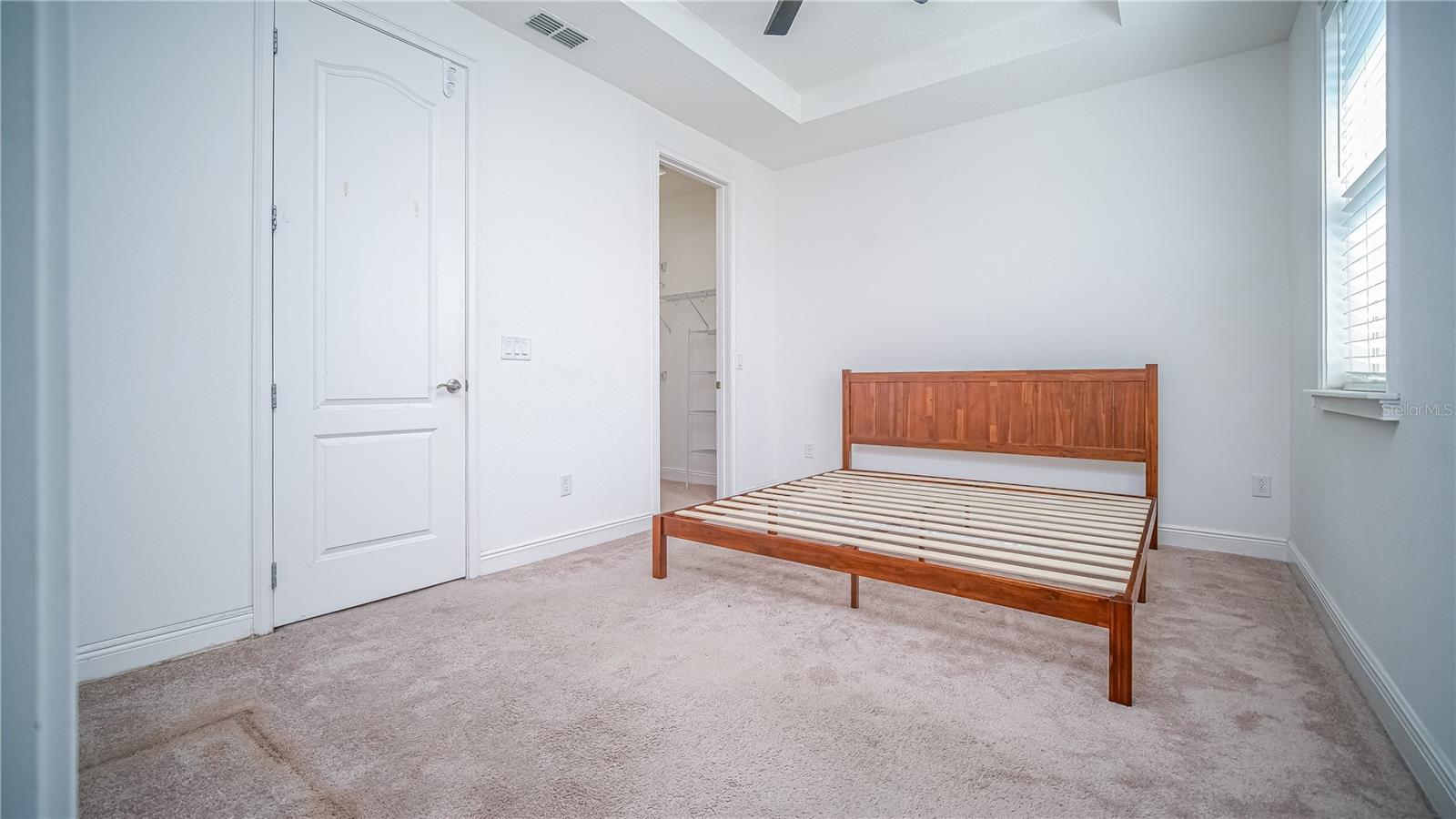 Image 18 of 66 For 13997 Helsby Street