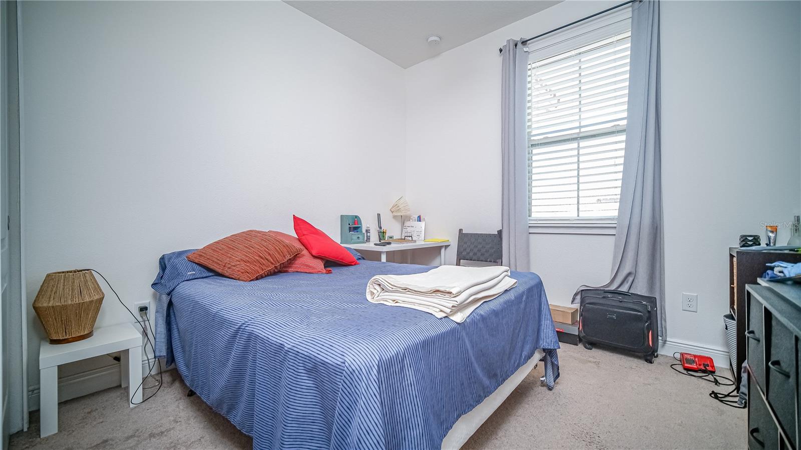 Image 23 of 66 For 13997 Helsby Street