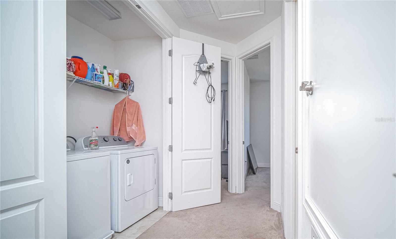 Image 24 of 66 For 13997 Helsby Street