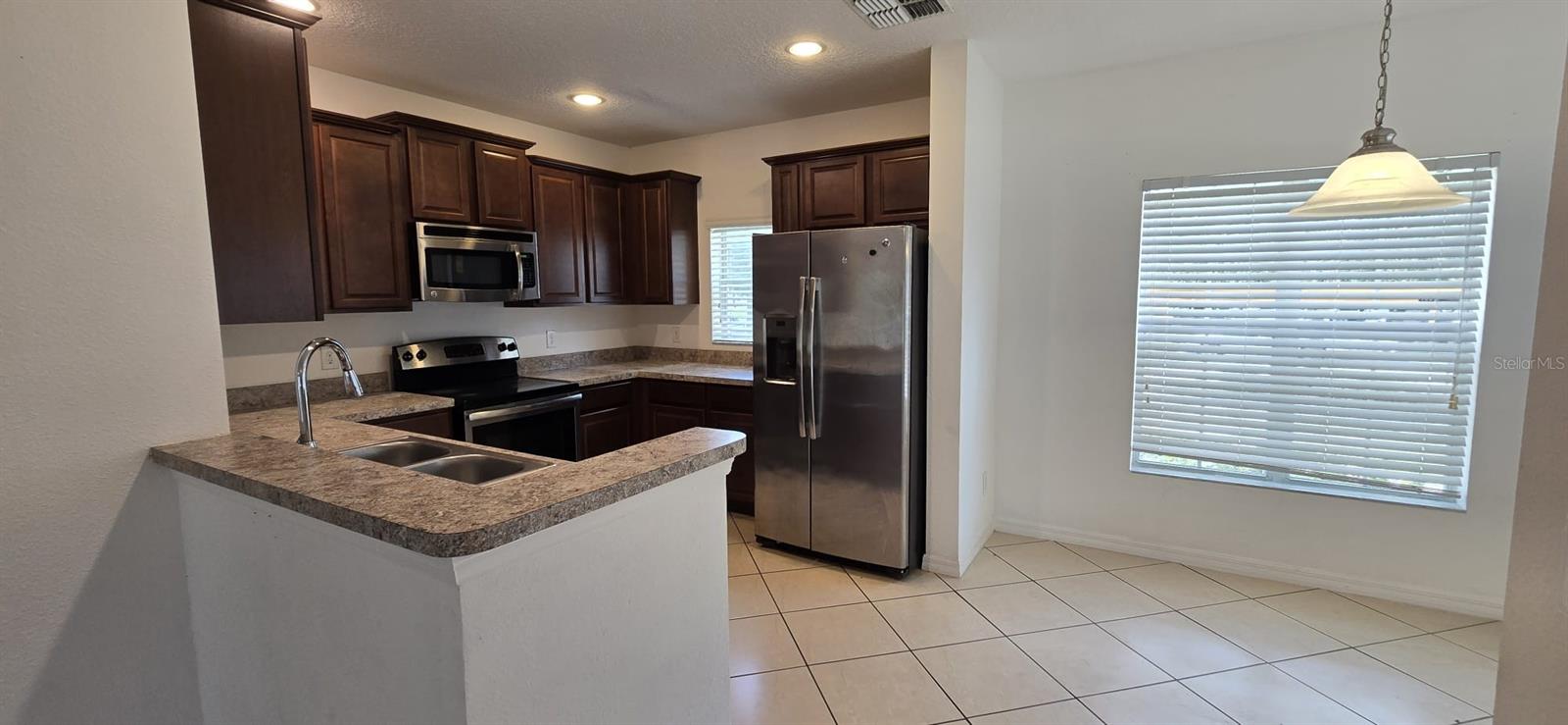 Image 7 of 28 For 2851 Sunstone Drive