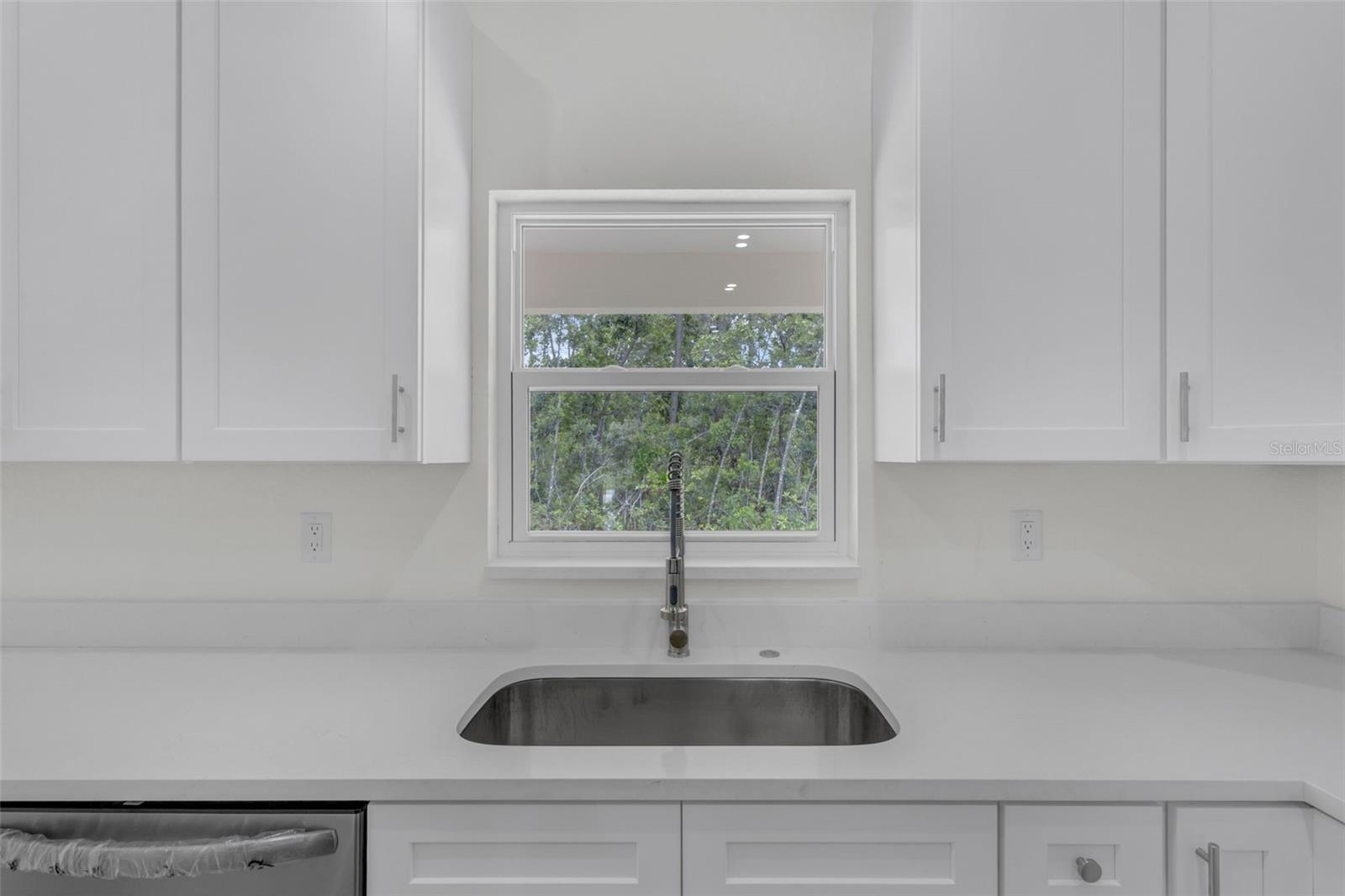 Image 14 of 60 For 7539 Bernal Street