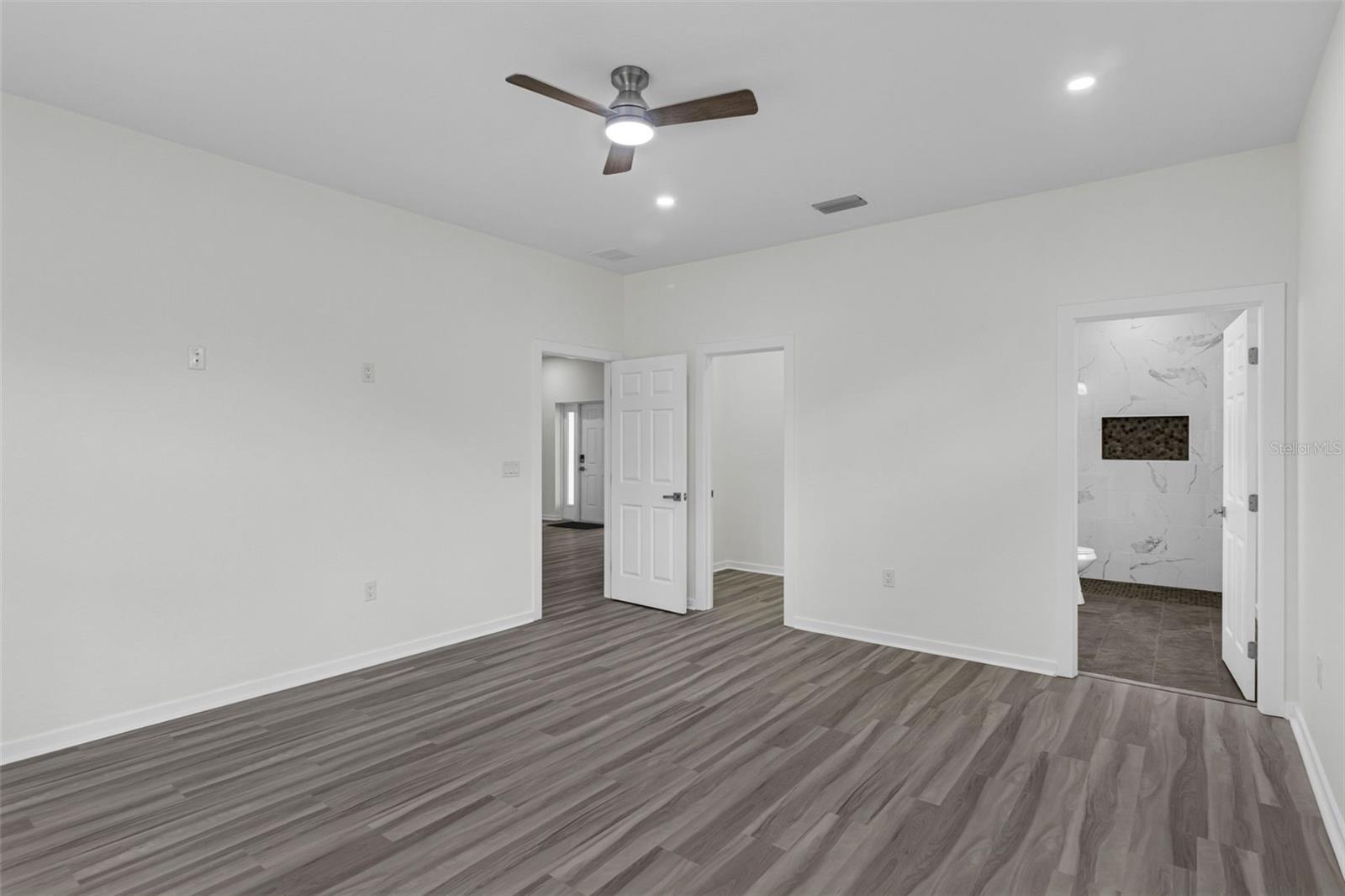 Image 20 of 60 For 7539 Bernal Street