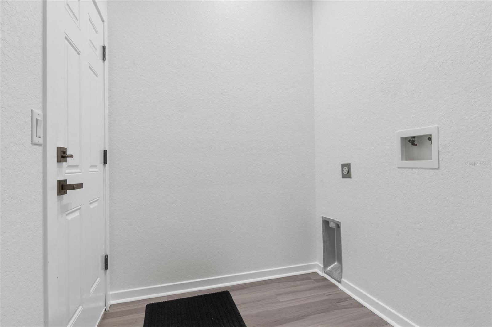 Image 26 of 60 For 7539 Bernal Street
