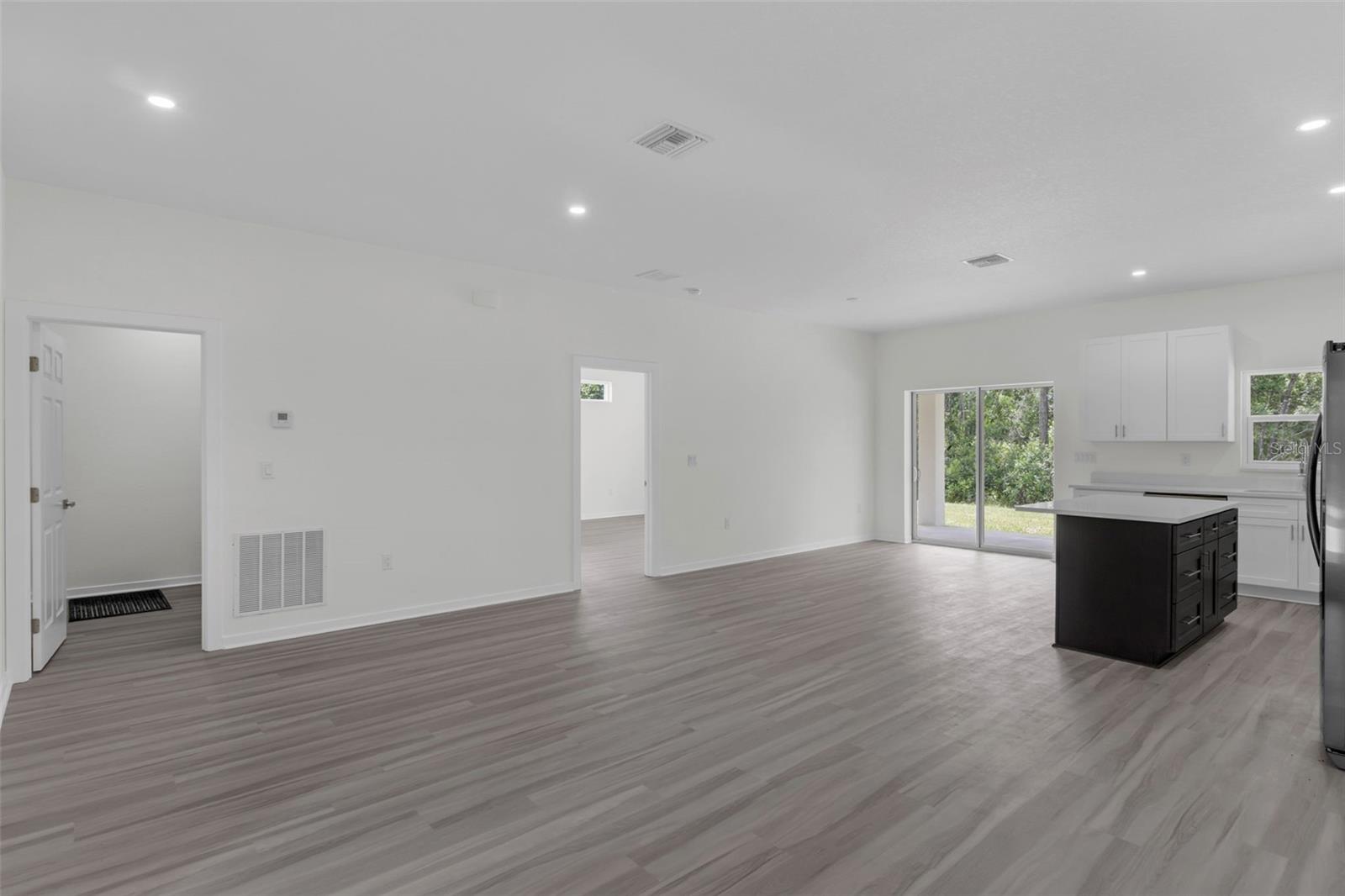 Image 6 of 60 For 7539 Bernal Street