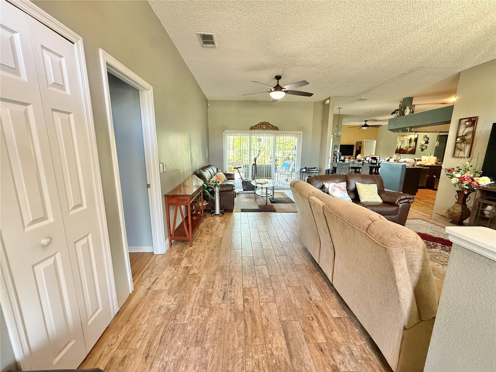 Image 8 of 63 For 231 Strathmore Circle
