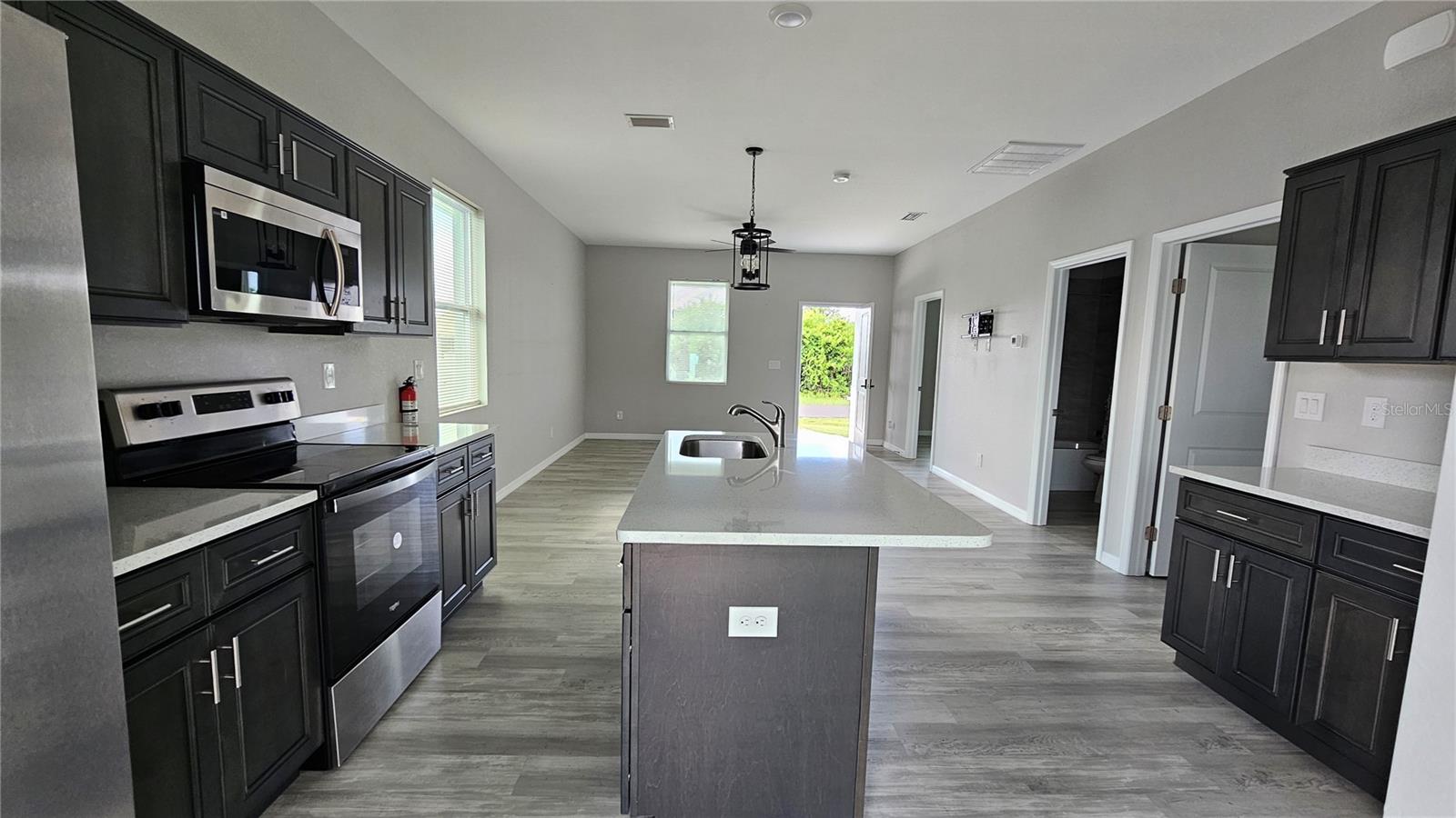 Image 11 of 27 For 10446 Kidron Avenue