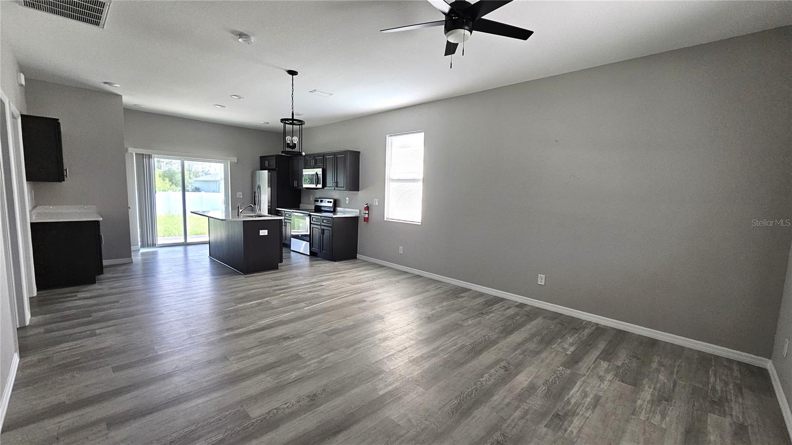 Image 6 of 27 For 10446 Kidron Avenue