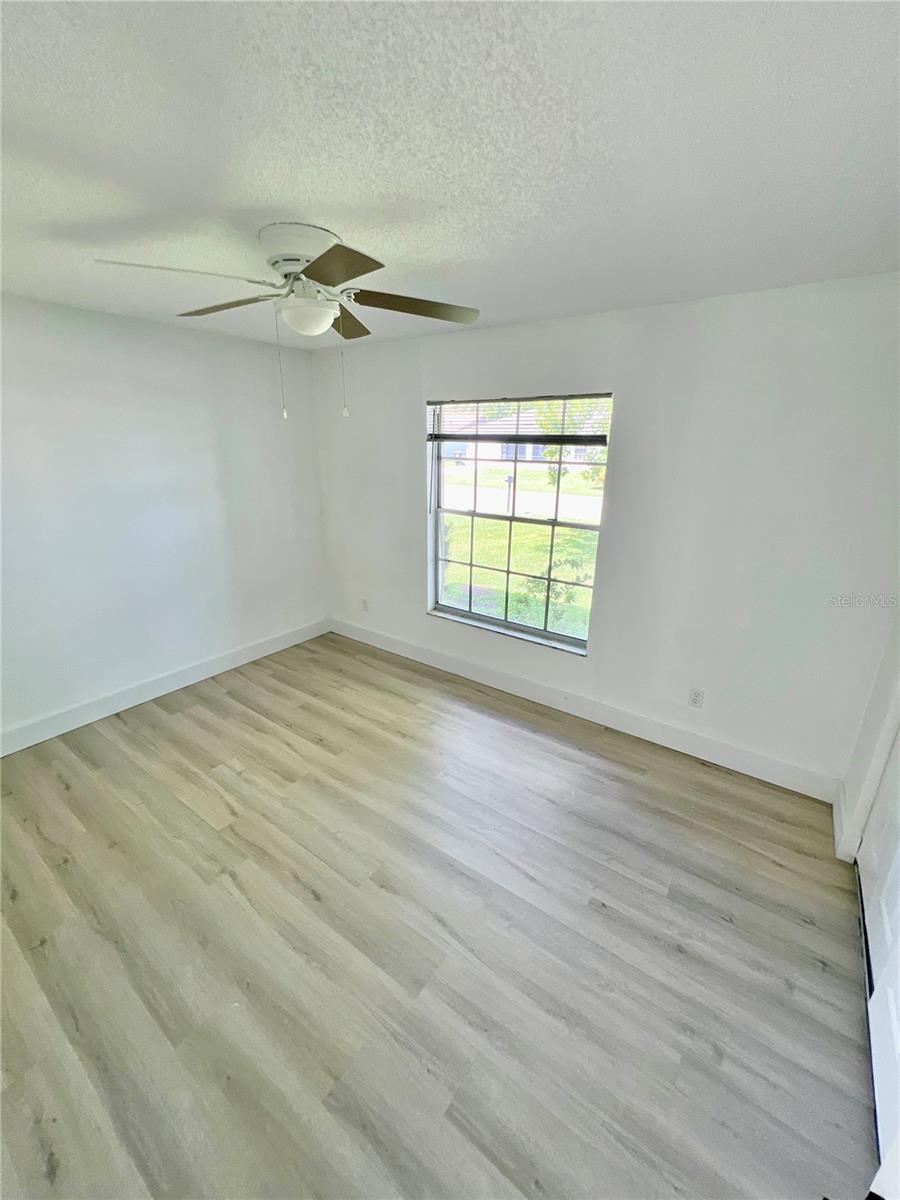 Image 8 of 13 For 11407 Splitwood Lane