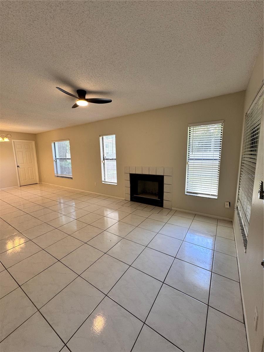 Image 5 of 23 For 3154 Semoran Boulevard 801