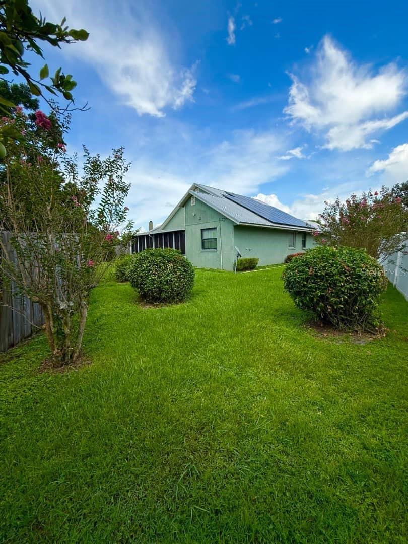 Image 2 of 5 For 470 Daisy Way