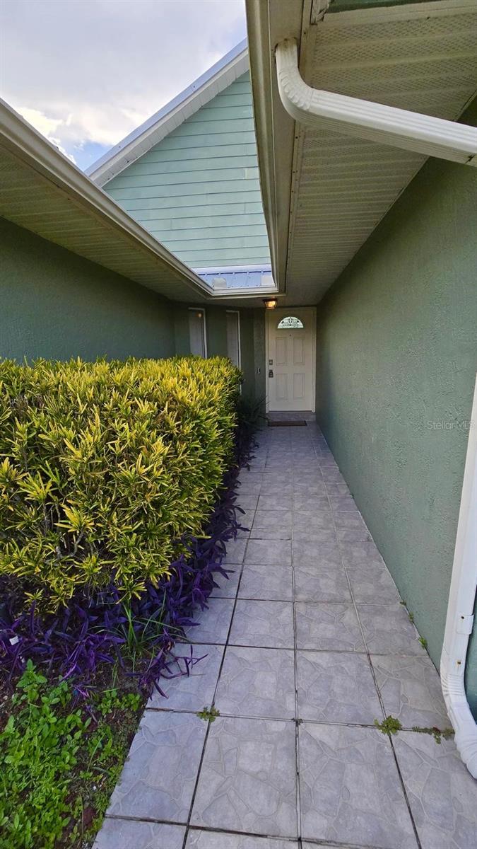 Image 3 of 5 For 470 Daisy Way