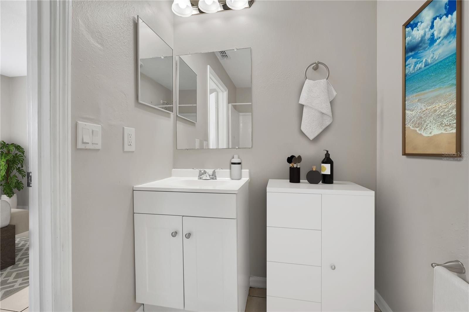 Image 14 of 25 For 1004 Embrun Court A&b