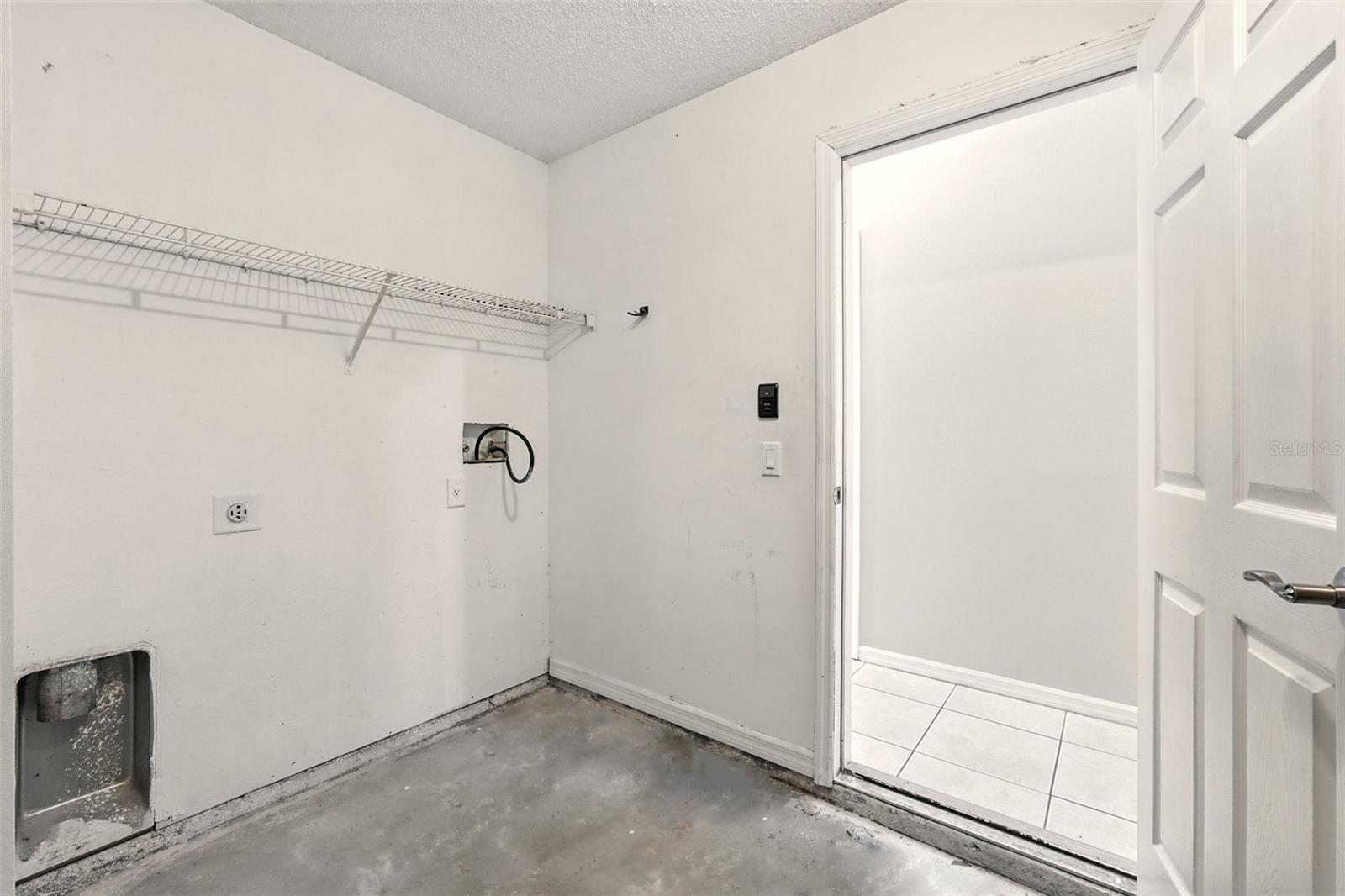 Image 27 of 34 For 1004 Embrun Court A&b