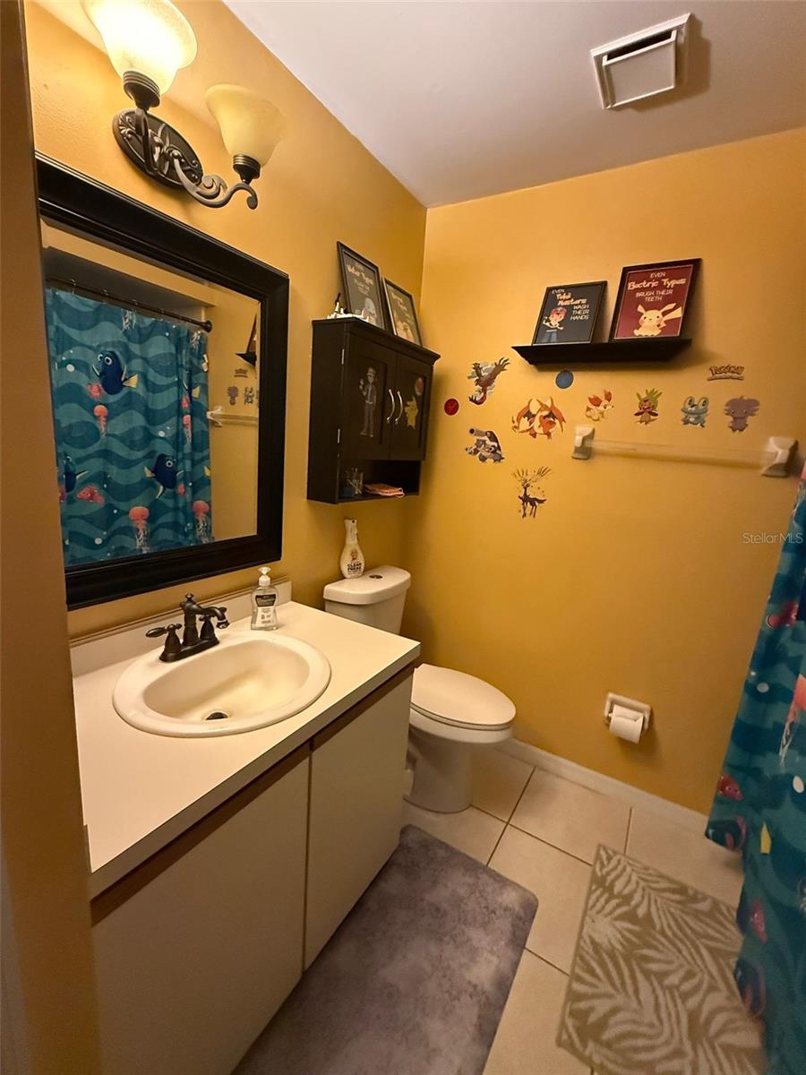 Image 33 of 42 For 109 Lakepointe Circle