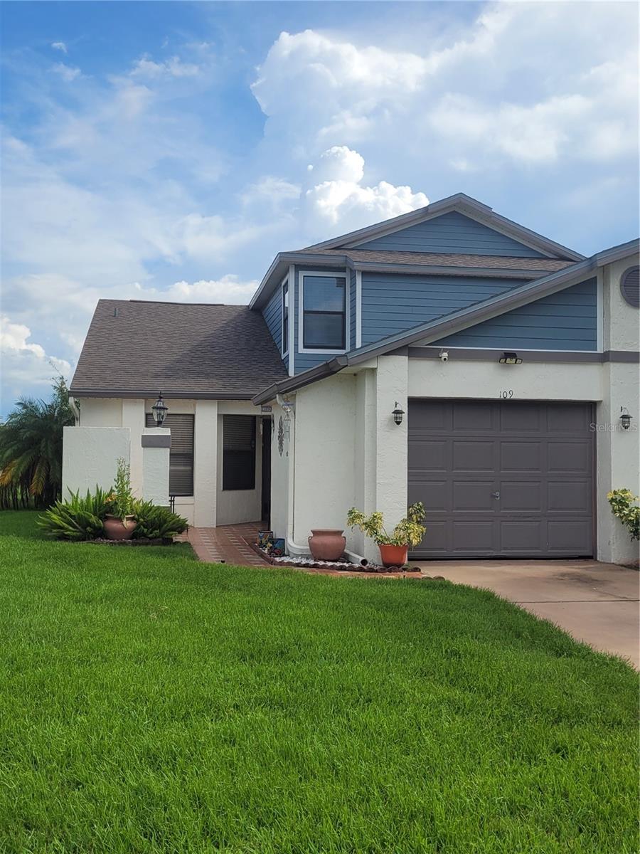 Image 41 of 42 For 109 Lakepointe Circle