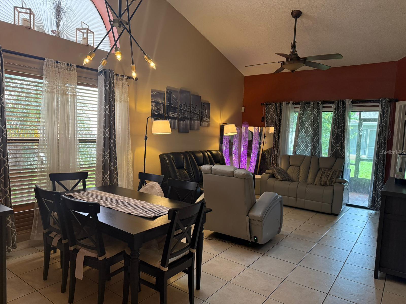 Image 6 of 42 For 109 Lakepointe Circle