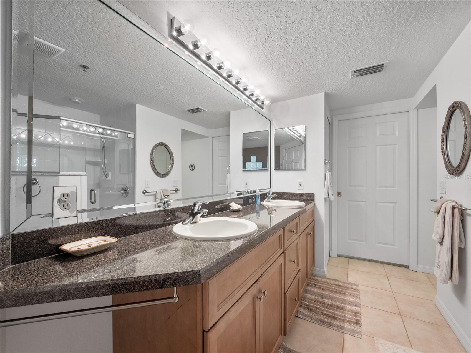 Image 19 of 47 For 5300 Atlantic Avenue 4-407
