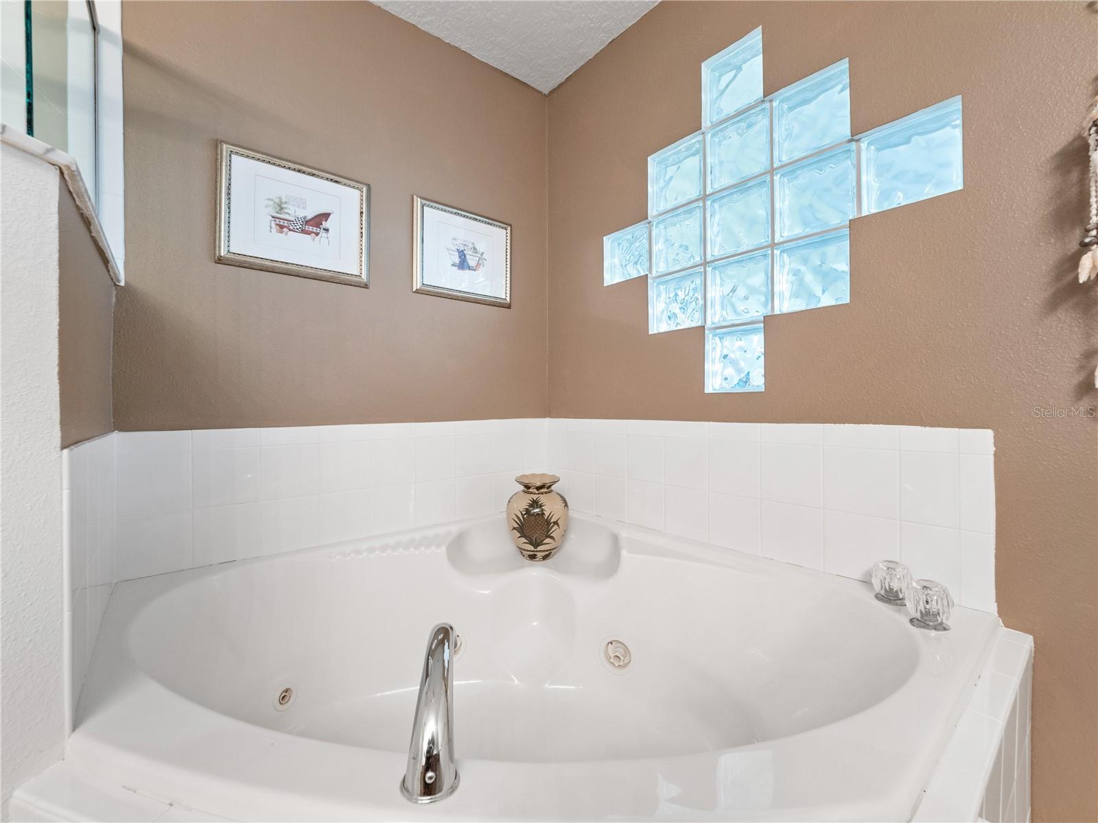 Image 20 of 47 For 5300 Atlantic Avenue 4-407