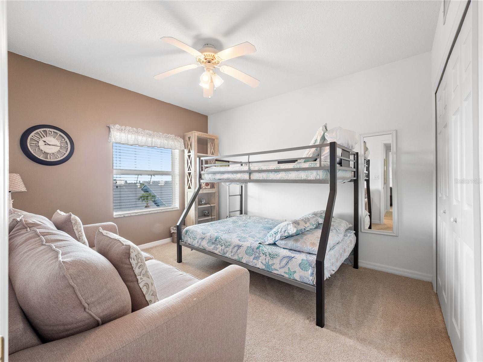 Image 24 of 47 For 5300 Atlantic Avenue 4-407