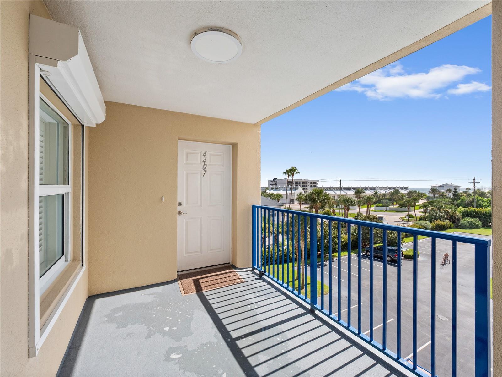 Image 26 of 47 For 5300 Atlantic Avenue 4-407