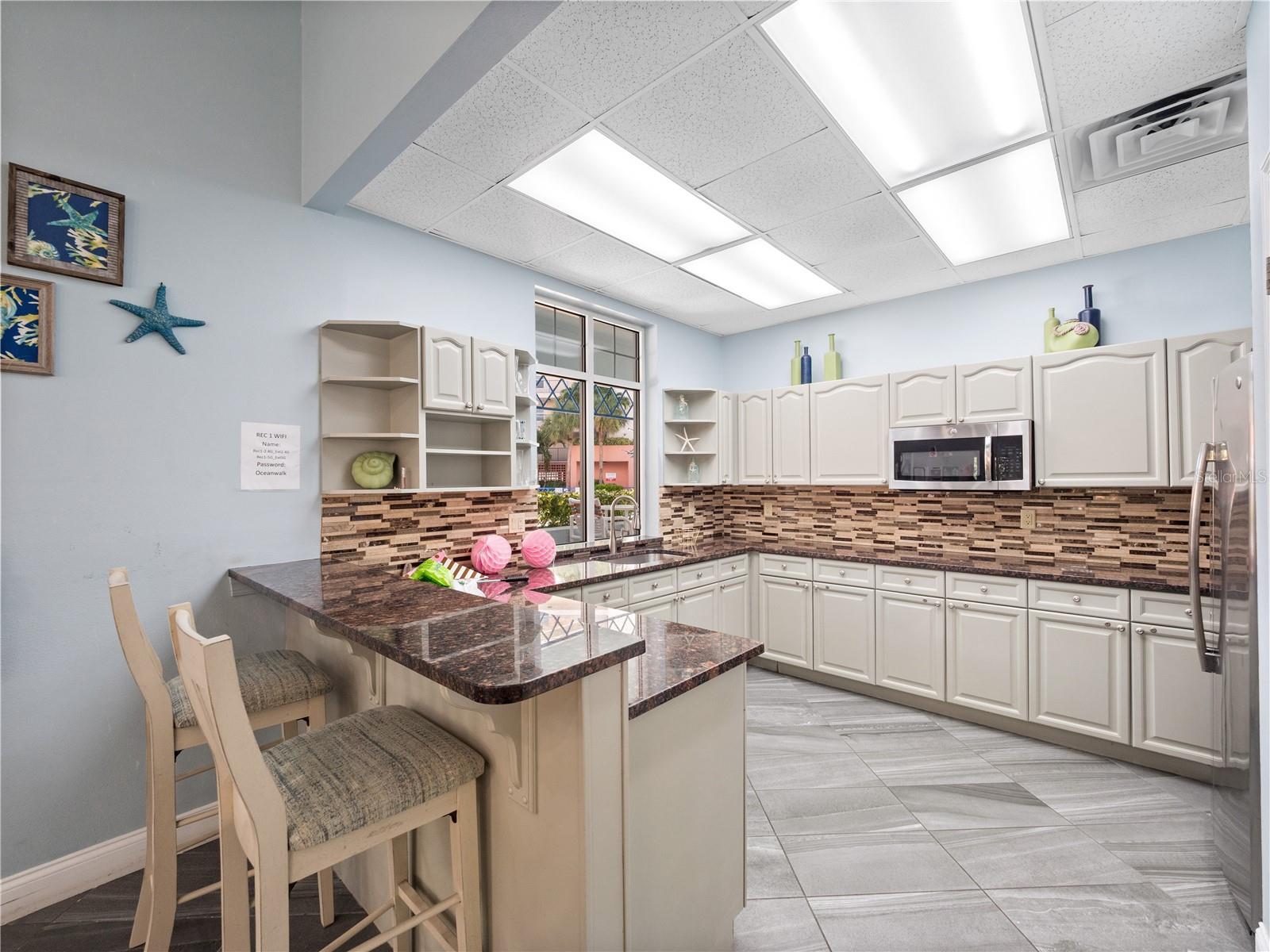 Image 31 of 47 For 5300 Atlantic Avenue 4-407
