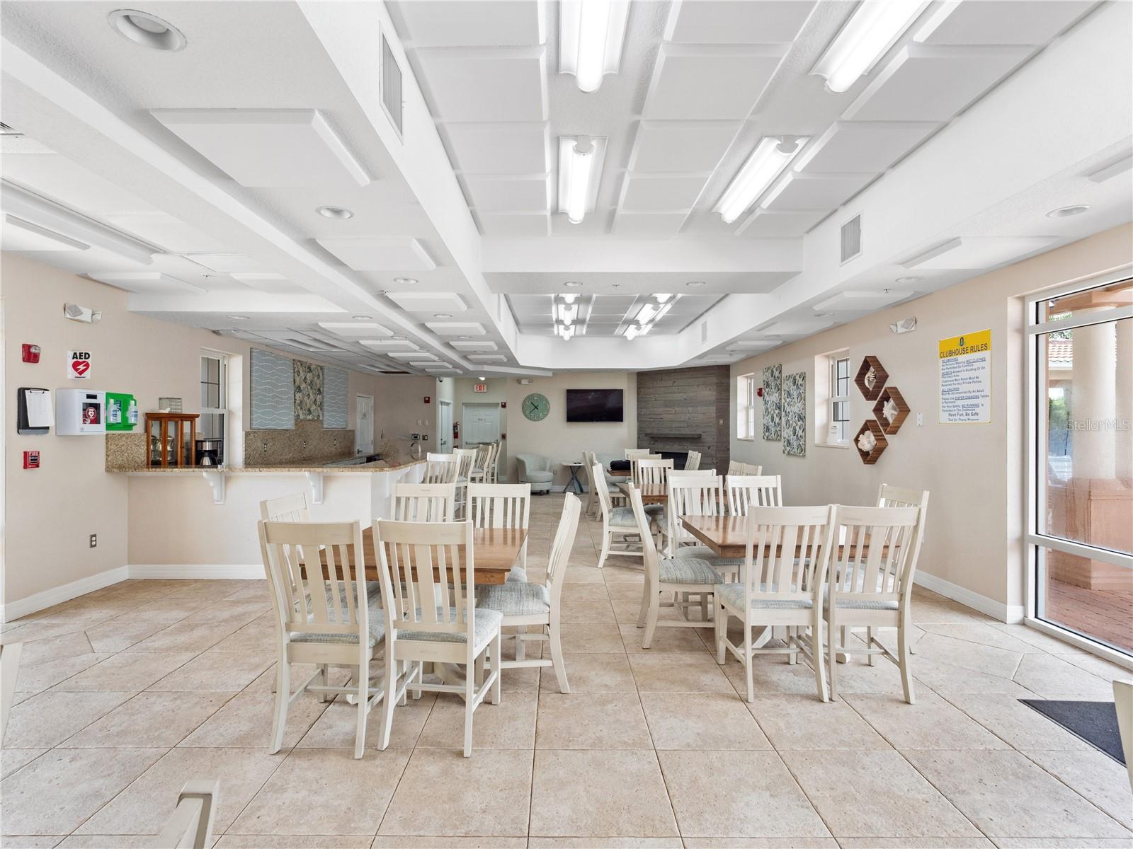 Image 37 of 47 For 5300 Atlantic Avenue 4-407
