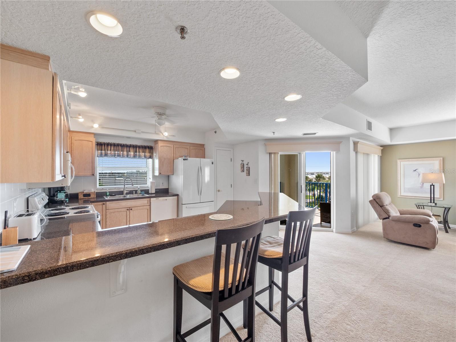 Image 9 of 47 For 5300 Atlantic Avenue 4-407