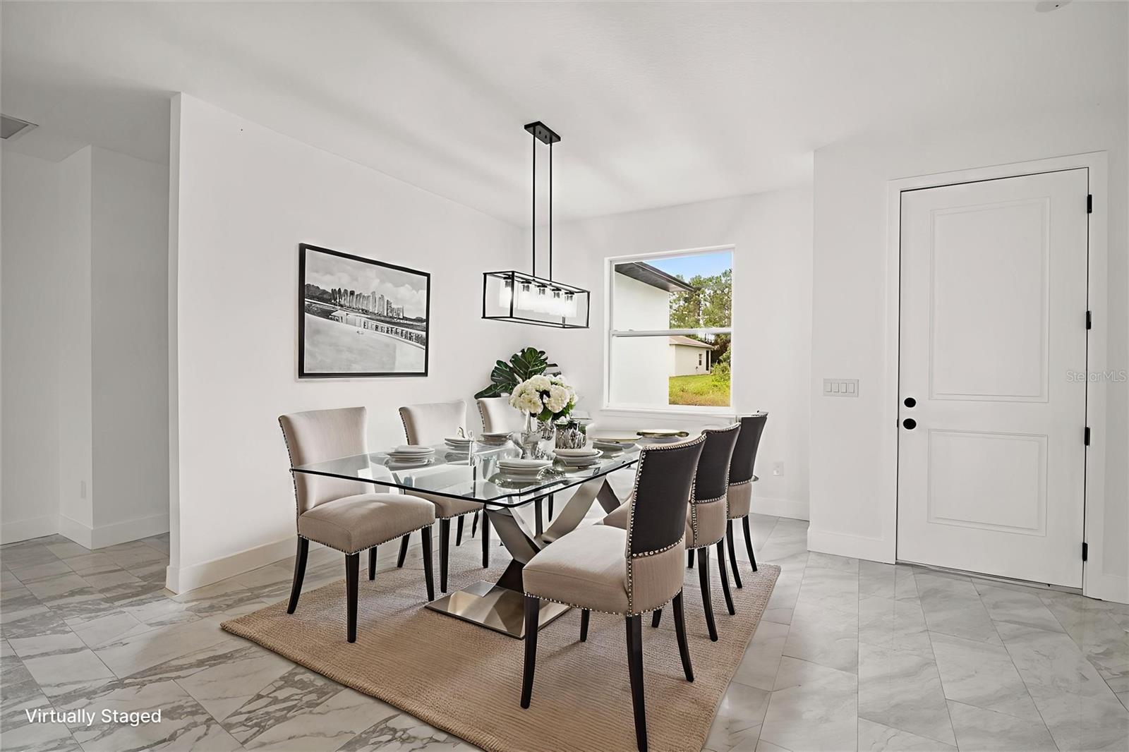 Image 3 of 47 For 589 Lamon Avenue Sw