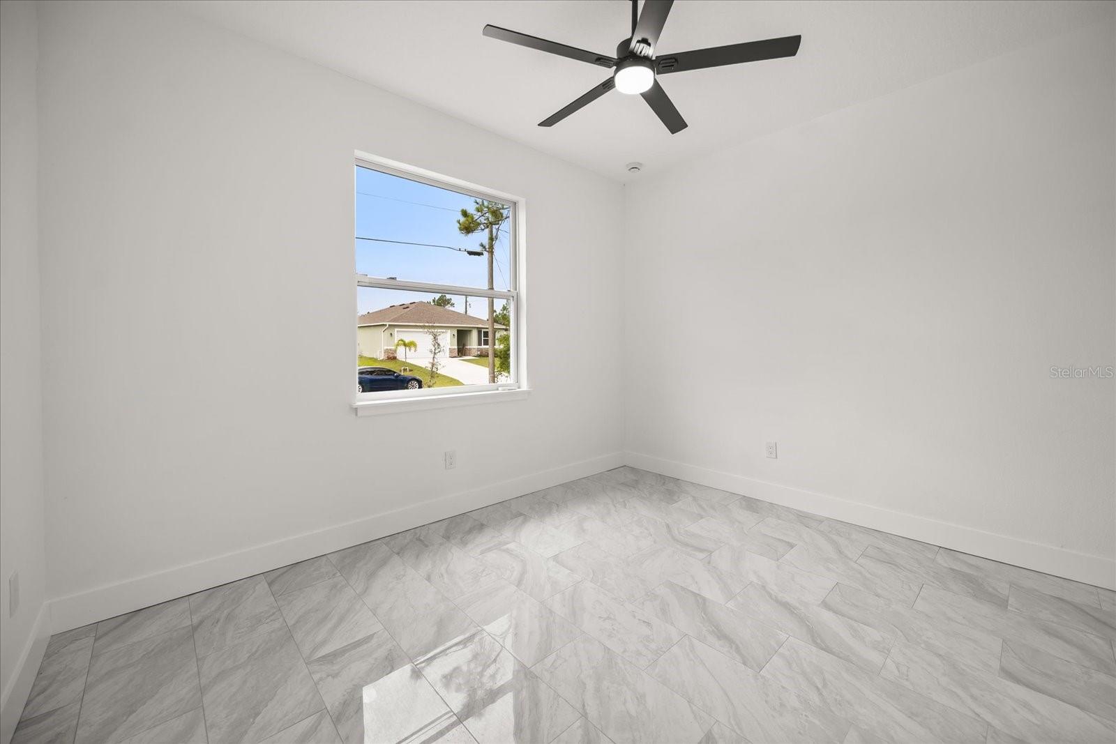 Image 35 of 47 For 589 Lamon Avenue Sw