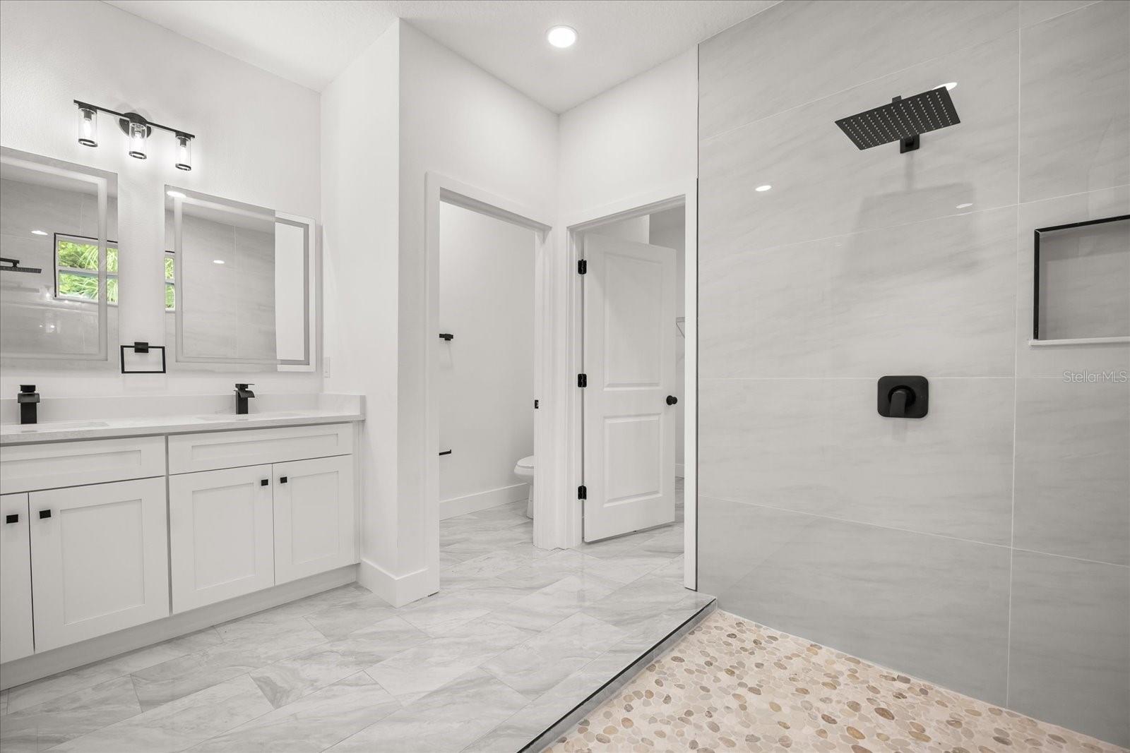 Image 40 of 47 For 589 Lamon Avenue Sw
