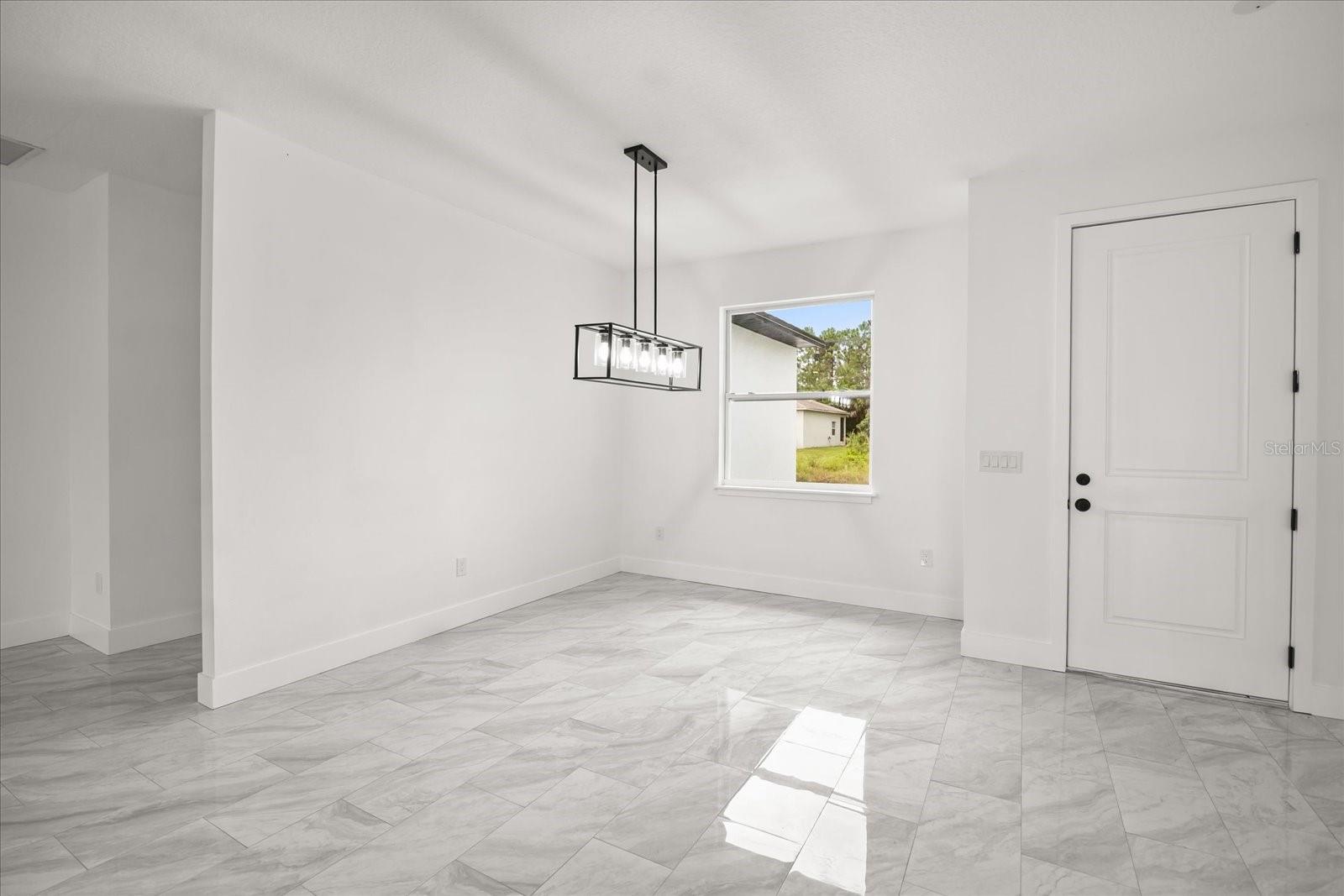 Image 9 of 47 For 589 Lamon Avenue Sw