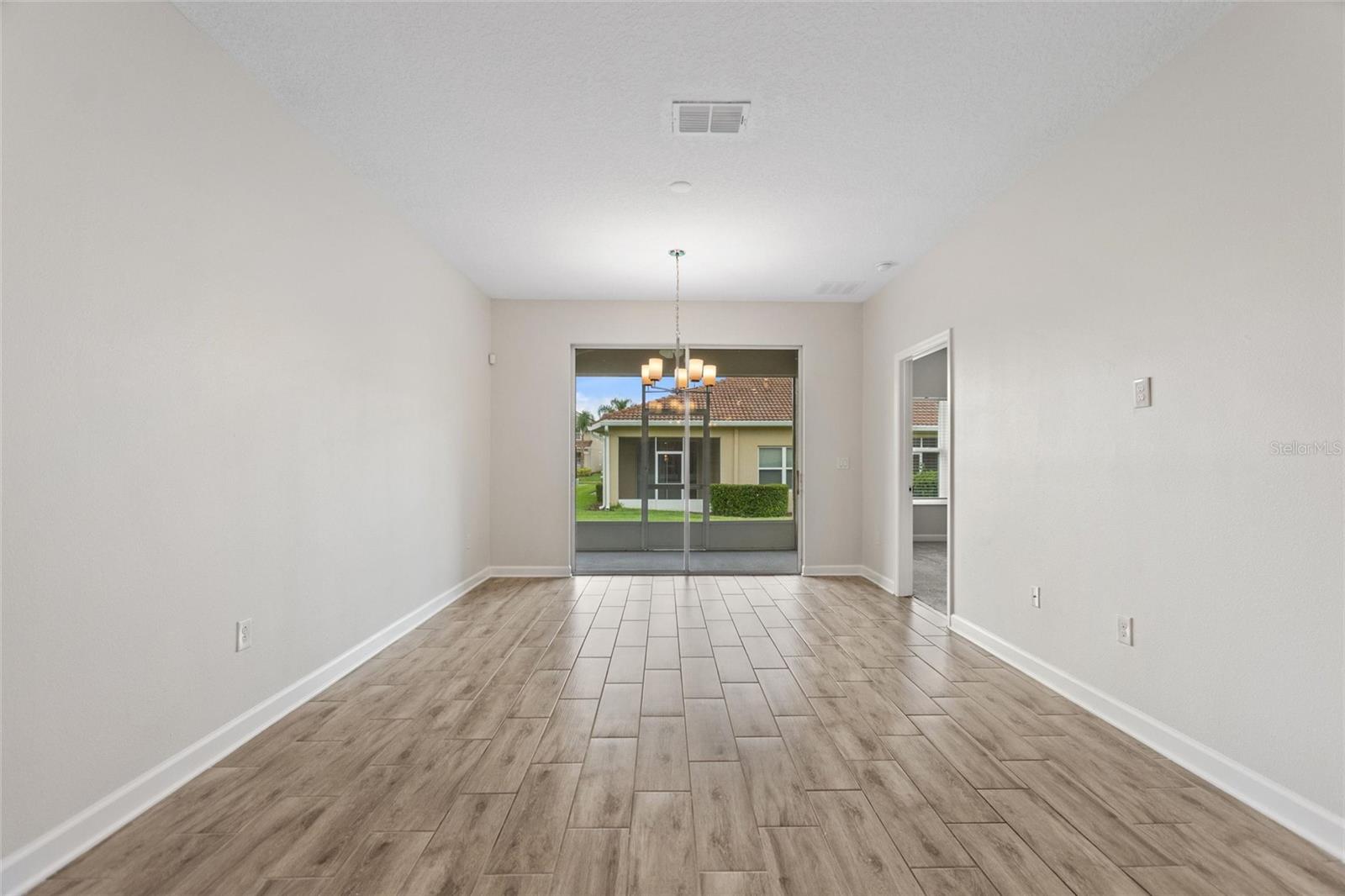 Image 11 of 50 For 1077 Quaker Ridge Ln