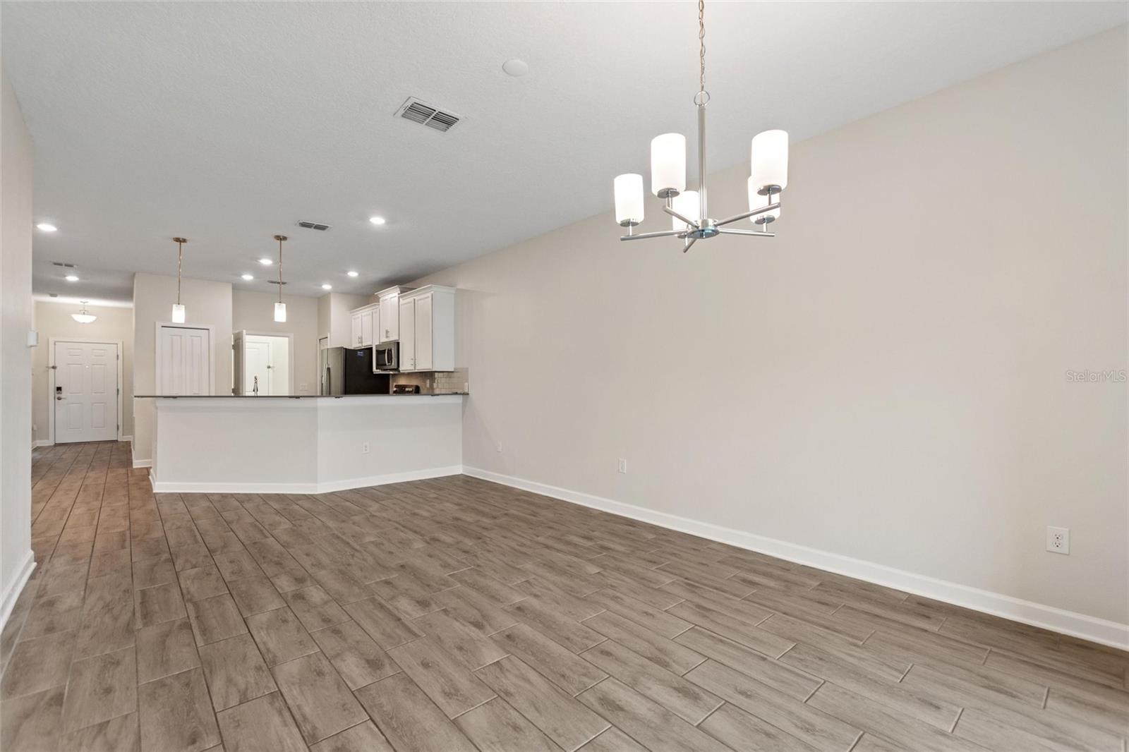 Image 13 of 50 For 1077 Quaker Ridge Ln