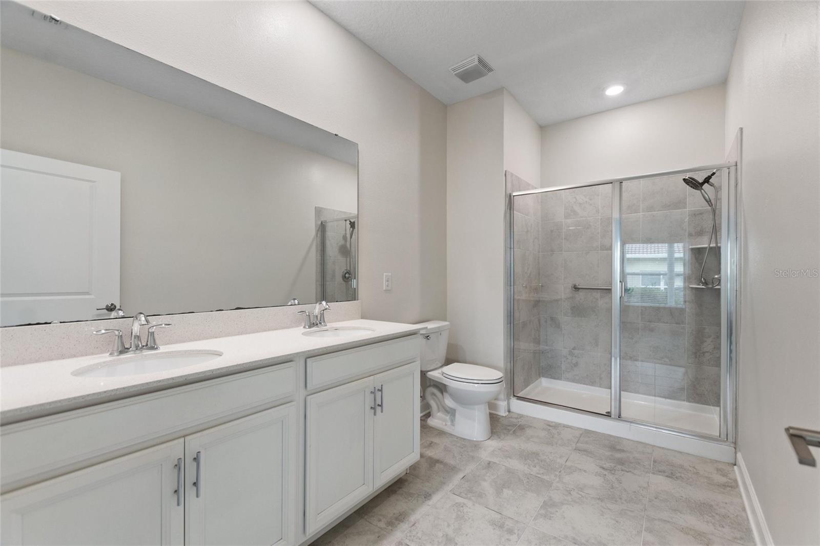 Image 20 of 50 For 1077 Quaker Ridge Ln