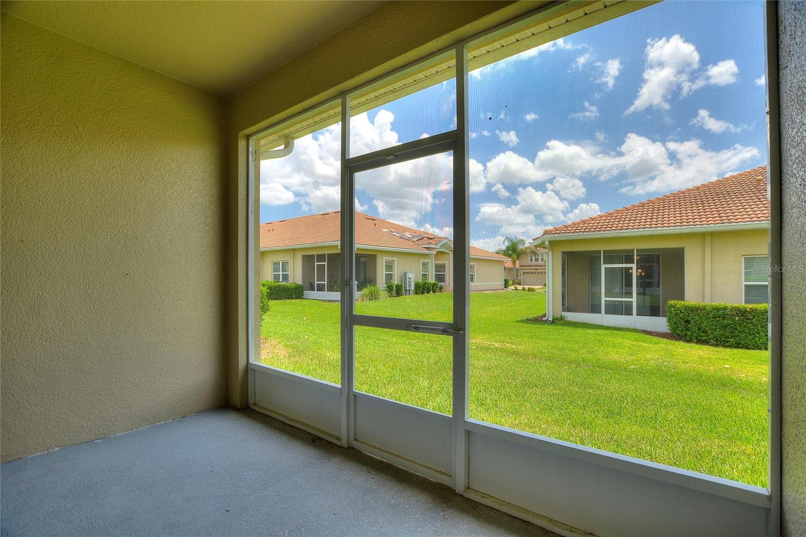 Image 21 of 50 For 1077 Quaker Ridge Ln