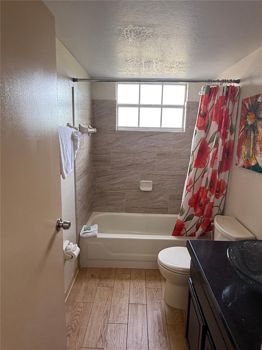 Image 12 of 16 For 2482 Sweetwater Club Circle 87