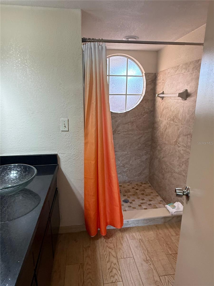 Image 9 of 16 For 2482 Sweetwater Club Circle 87