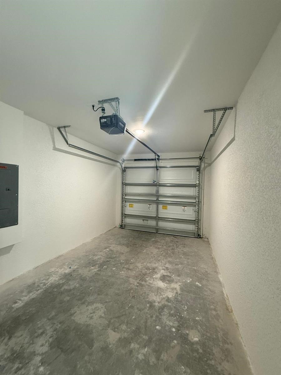 Image 20 of 24 For 322 Mcarthur Boulevard