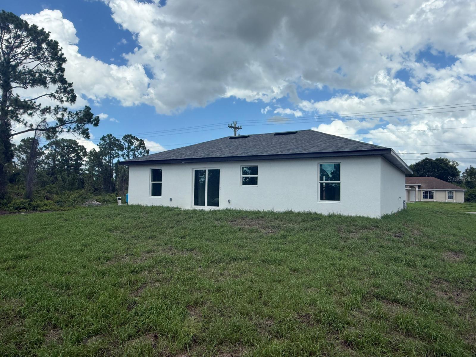 Image 22 of 24 For 322 Mcarthur Boulevard