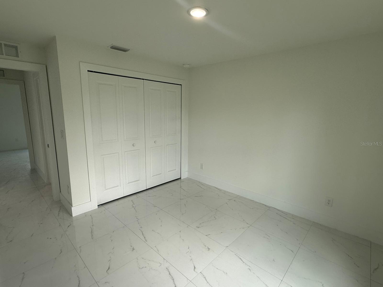 Image 8 of 24 For 322 Mcarthur Boulevard