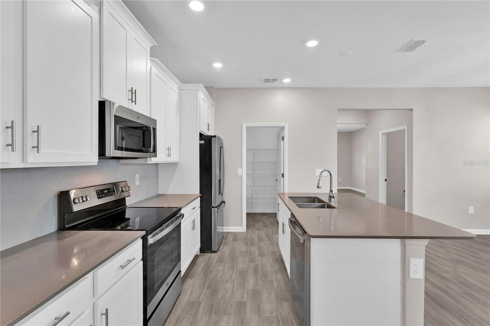 Image 11 of 24 For 6452 Sprucepine Lane