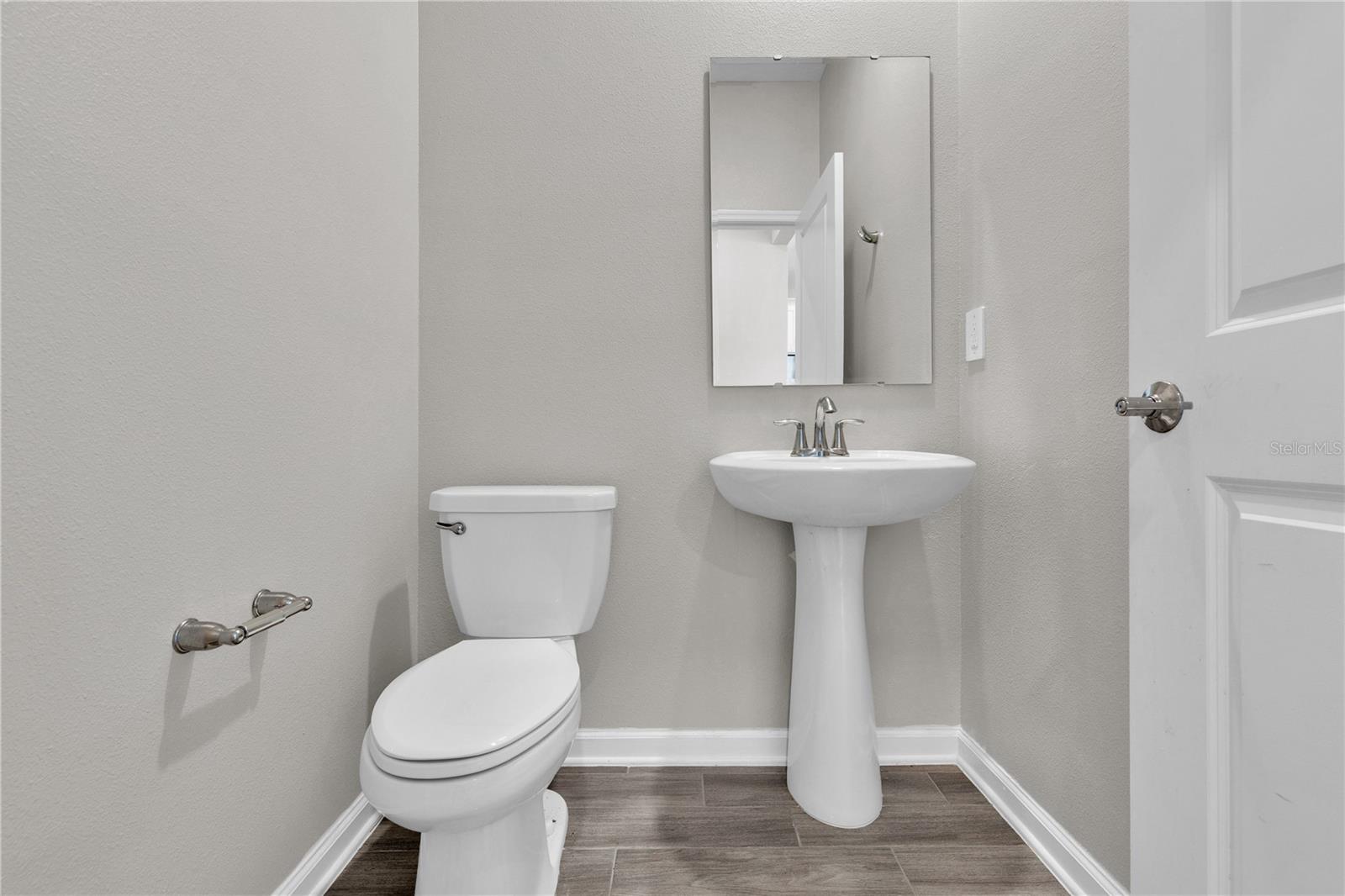 Image 7 of 24 For 6452 Sprucepine Lane