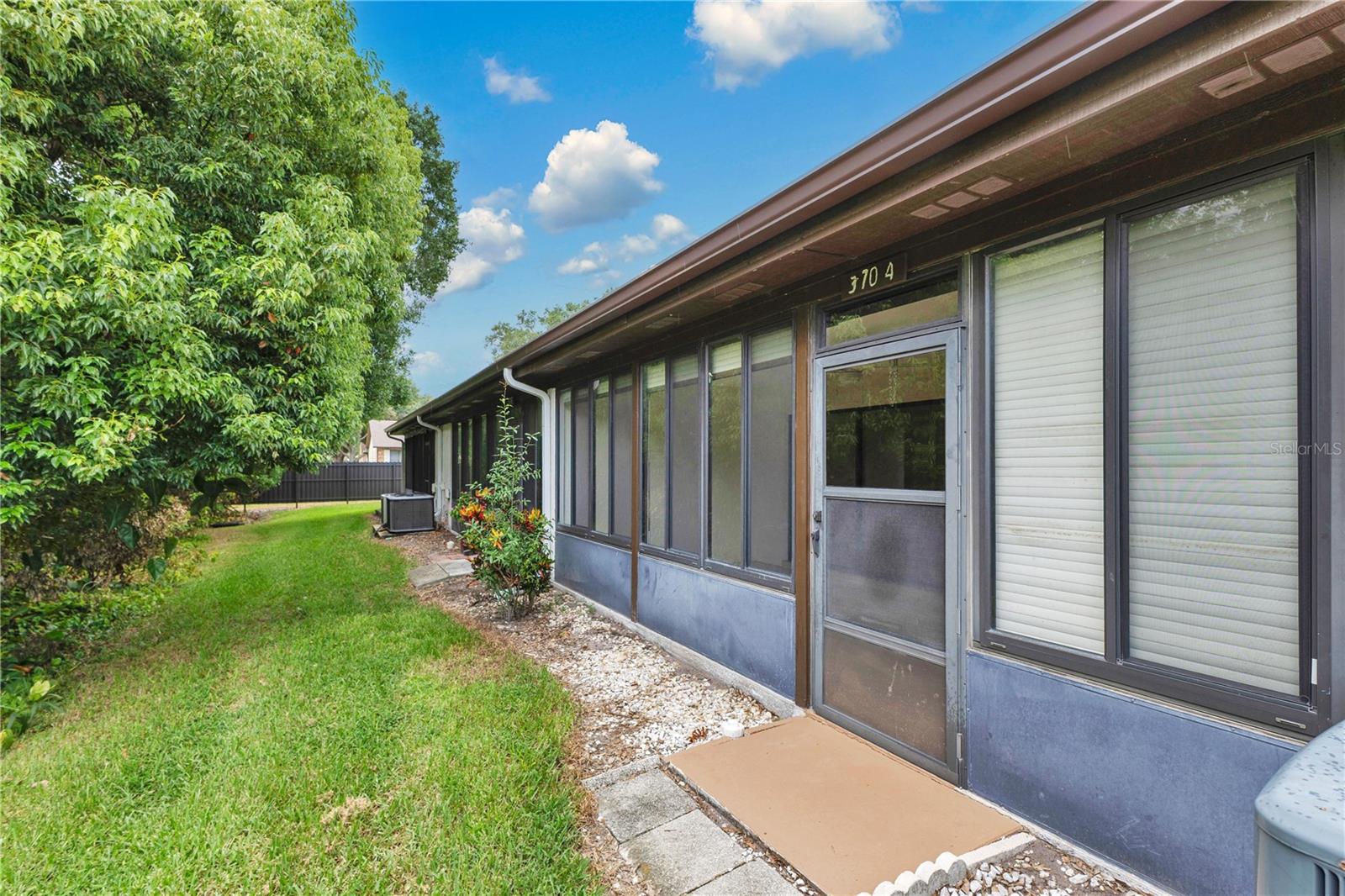 Image 16 of 27 For 3704 Bay Court