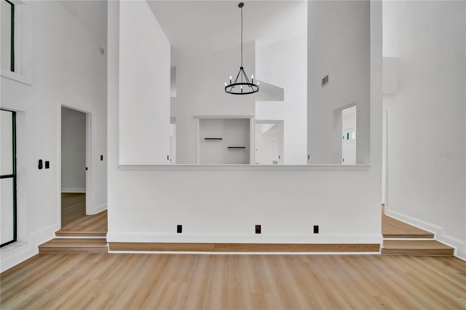 Image 14 of 47 For 910 Florida Boulevard