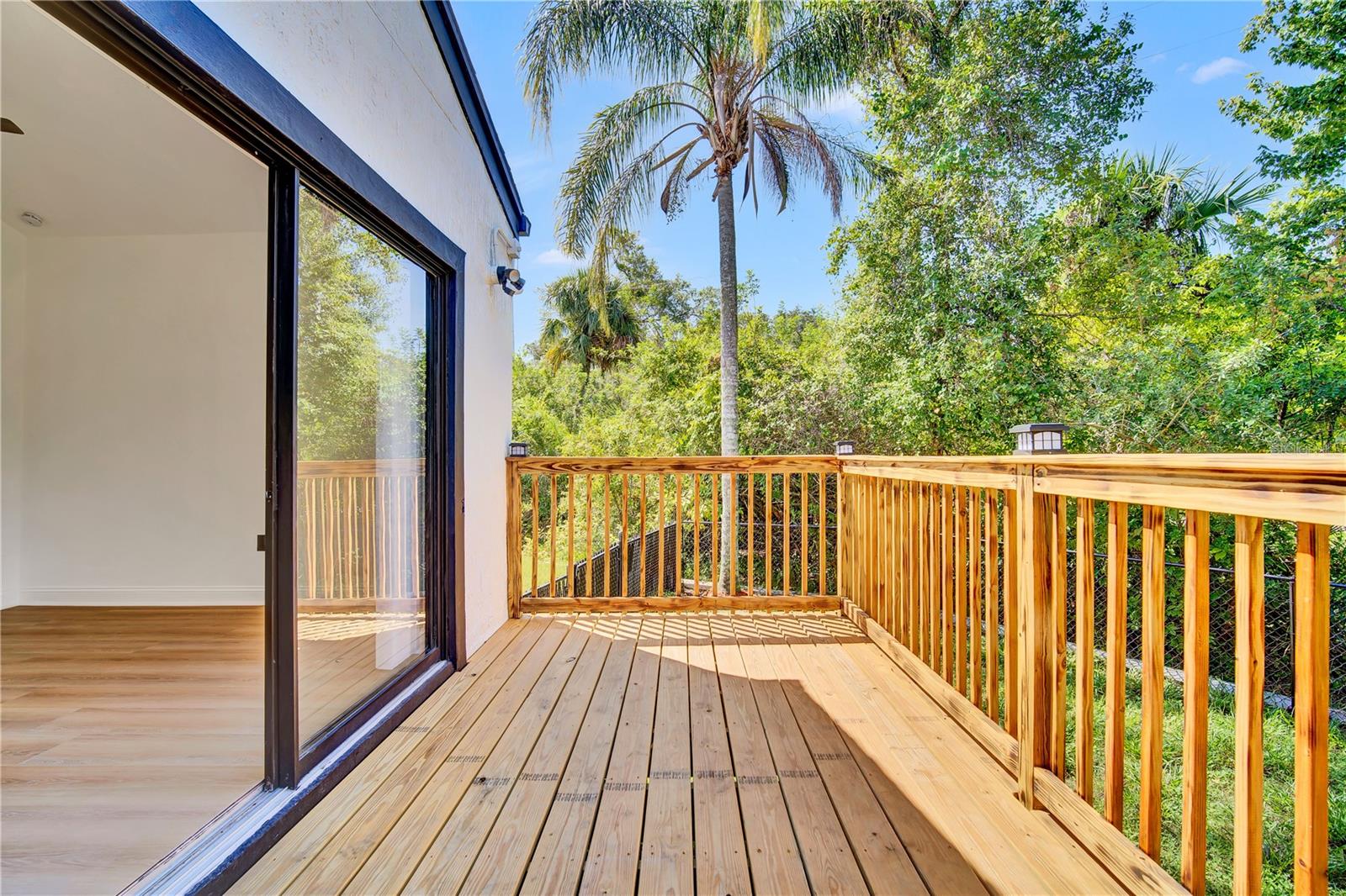 Image 20 of 47 For 910 Florida Boulevard