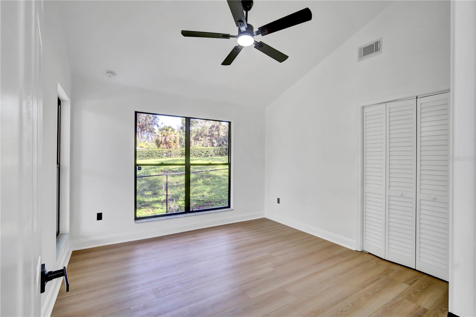 Image 28 of 47 For 910 Florida Boulevard