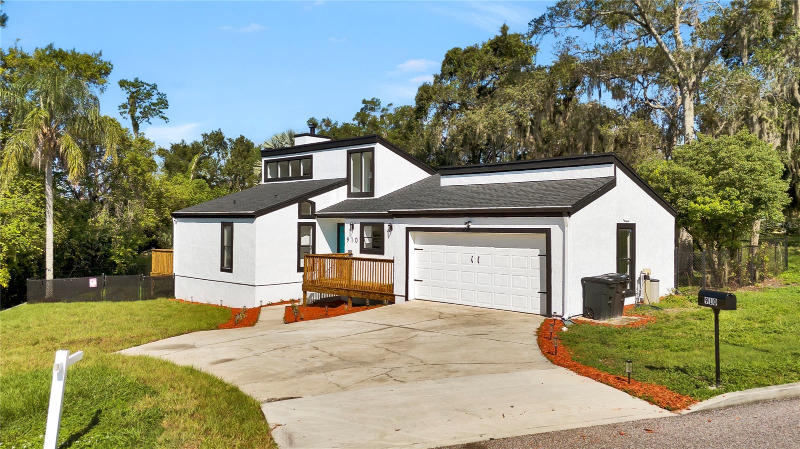 Image 3 of 47 For 910 Florida Boulevard