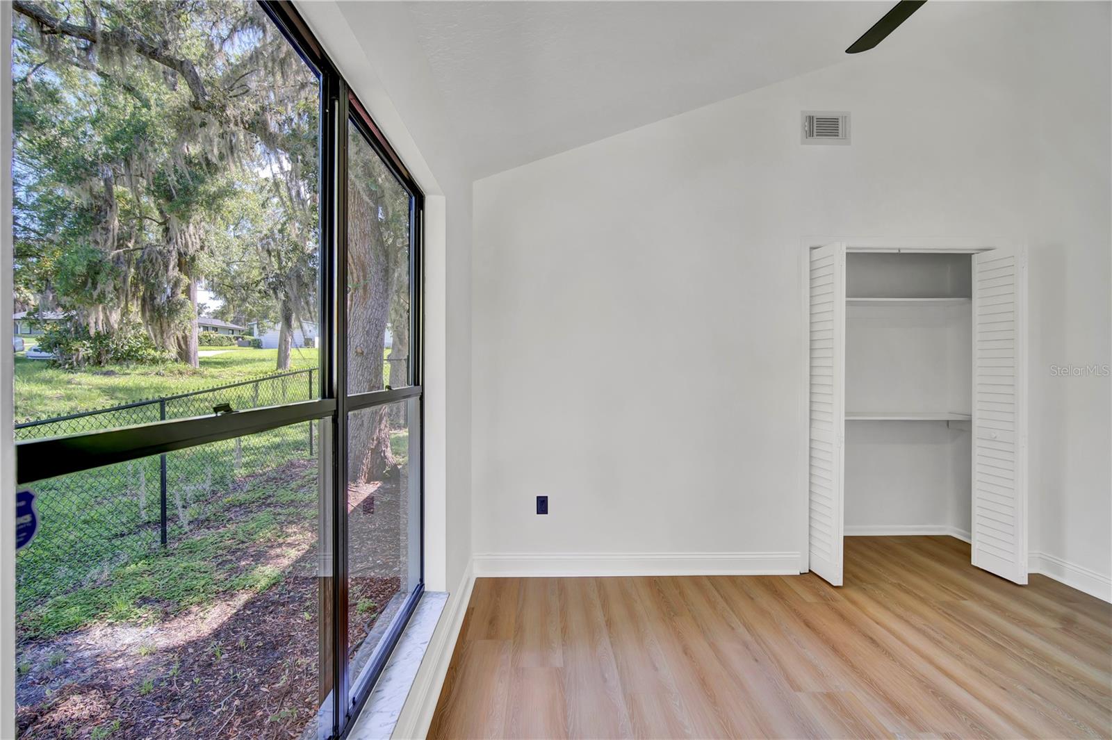 Image 30 of 47 For 910 Florida Boulevard