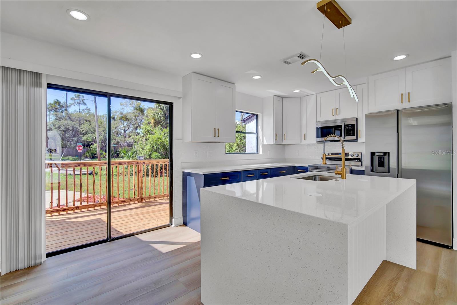 Image 33 of 47 For 910 Florida Boulevard